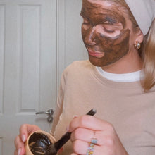 Load image into Gallery viewer, Detoxifying clay mask
